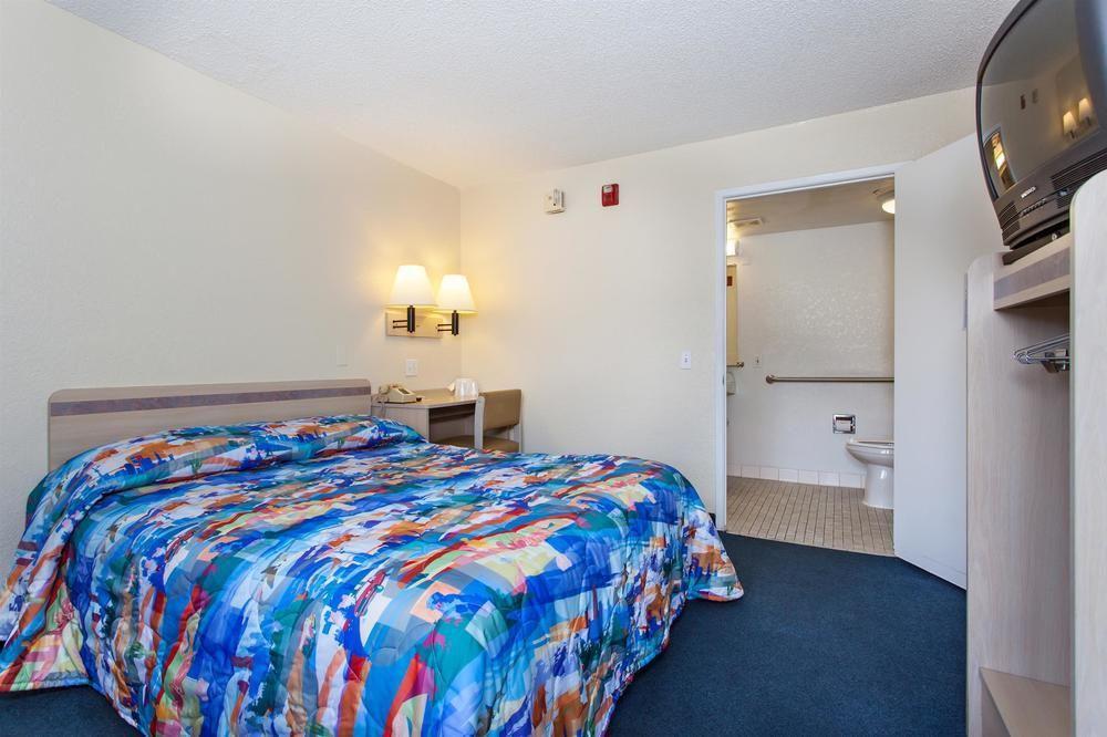 6-modesto, Ca Hotel