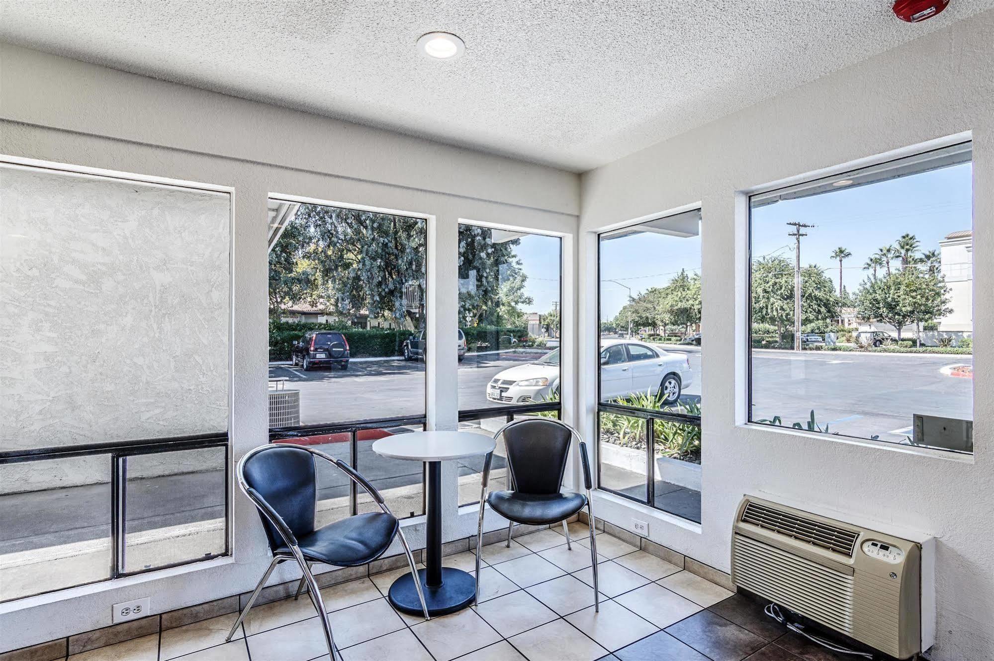 6-modesto, Ca Hotel